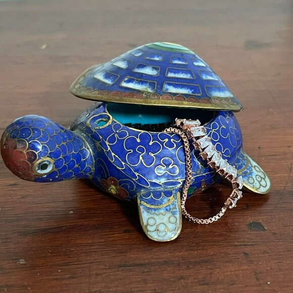 VINTAGE REAL CLOISONNÉ turtle trinket box. Miniature 3 inches. BRASS - Picture 1 of 9